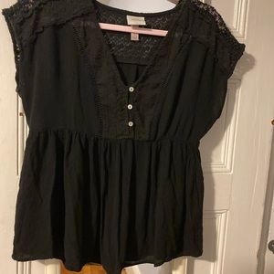 🌸Pretty Knox Rose shirt size Large